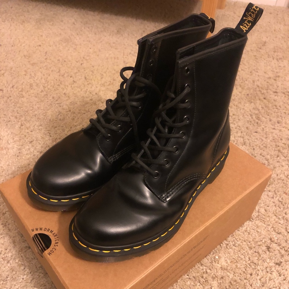 Vegan 1460 Doc Martens Black Smooth EUC